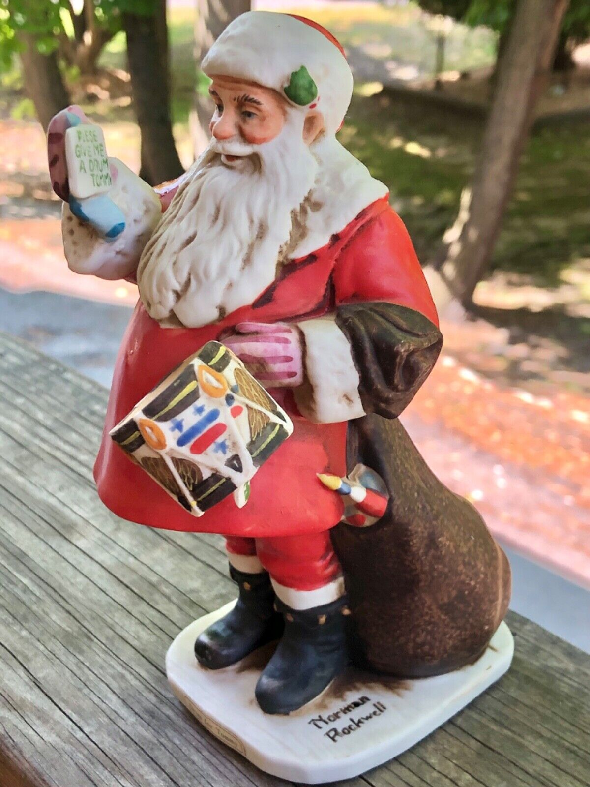 Vintage 1978Norman Rockwell Christmas Santa Figure
