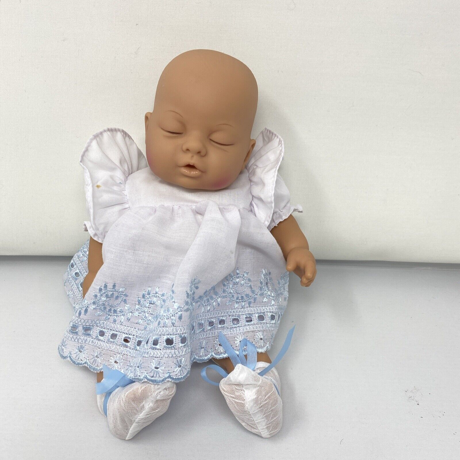 VTG Lisa Two Heart Collection Wind Up Moving Musical Half Hour Baby
