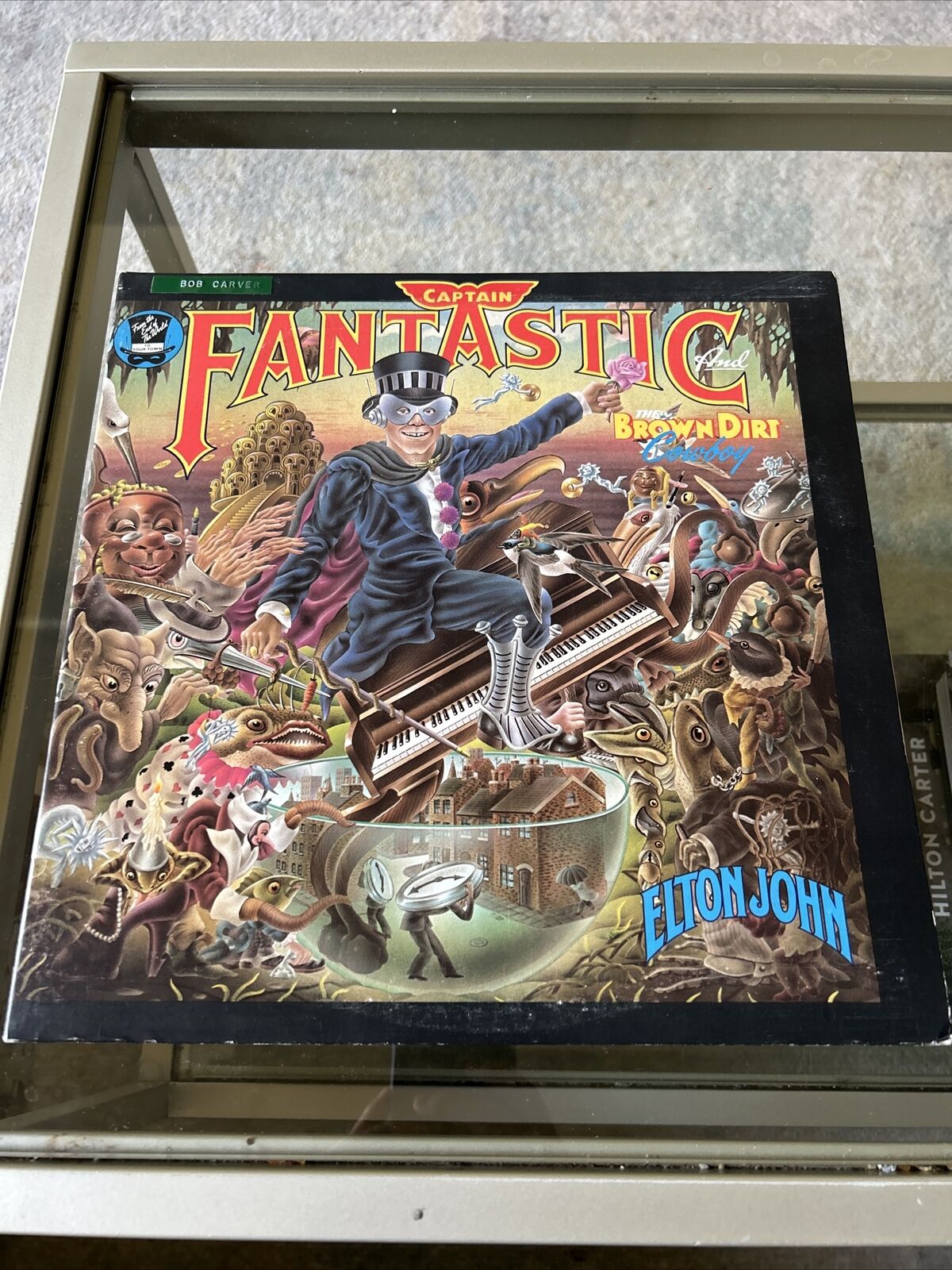 Elton John “Captain Fantastic” Vinyl Lp OG 1975, MCA-2142 Booklets/Poster CLEAN
