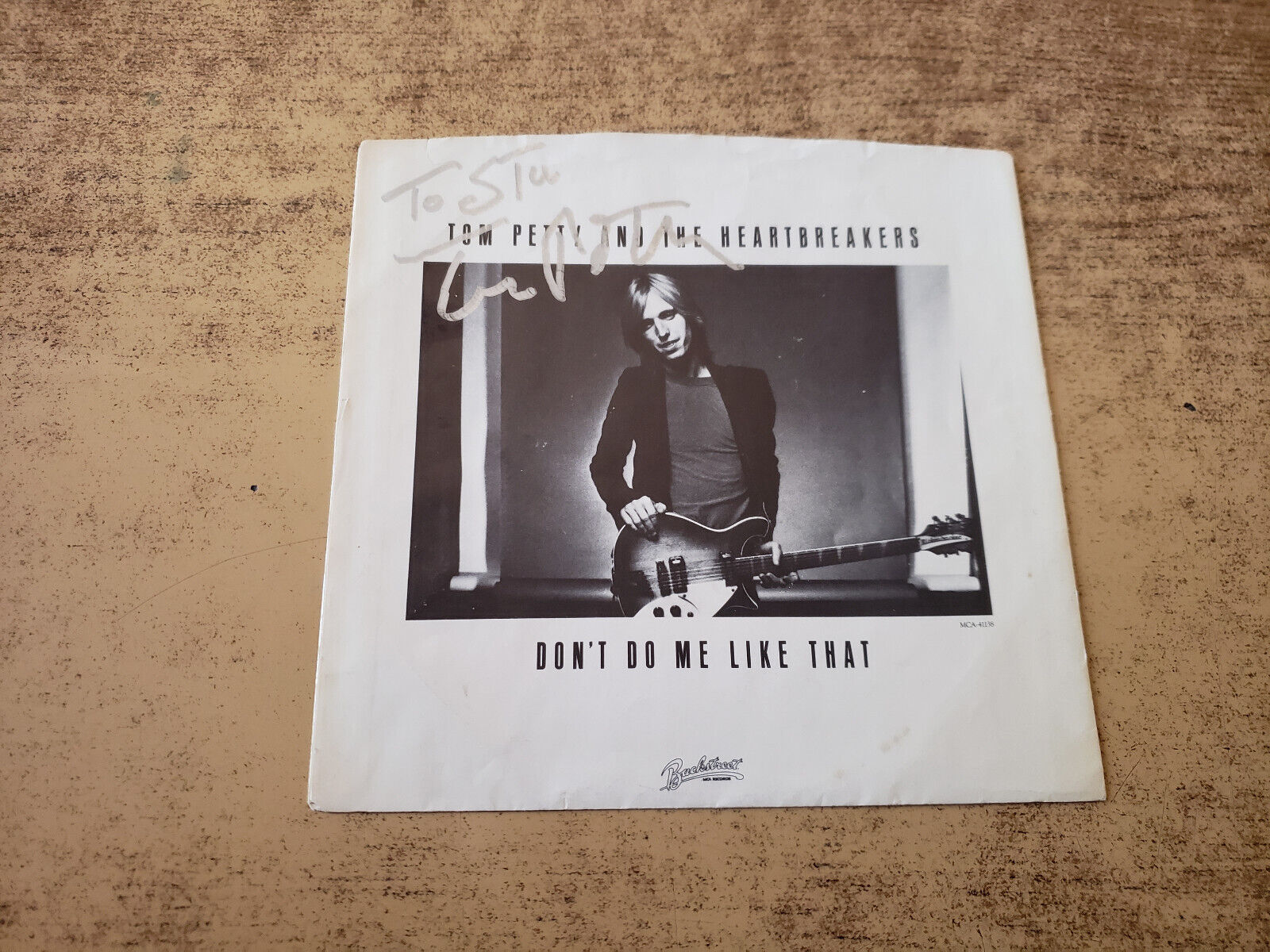 SIGNED SLEEVE ONLY 1980s vg+ TOM PETTY Don\'t Do Me Like That 45 SLEEVE 41138