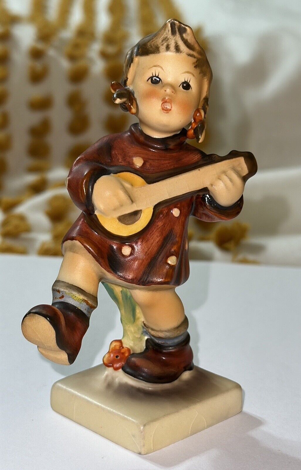 Goebel Hummel Figurine \