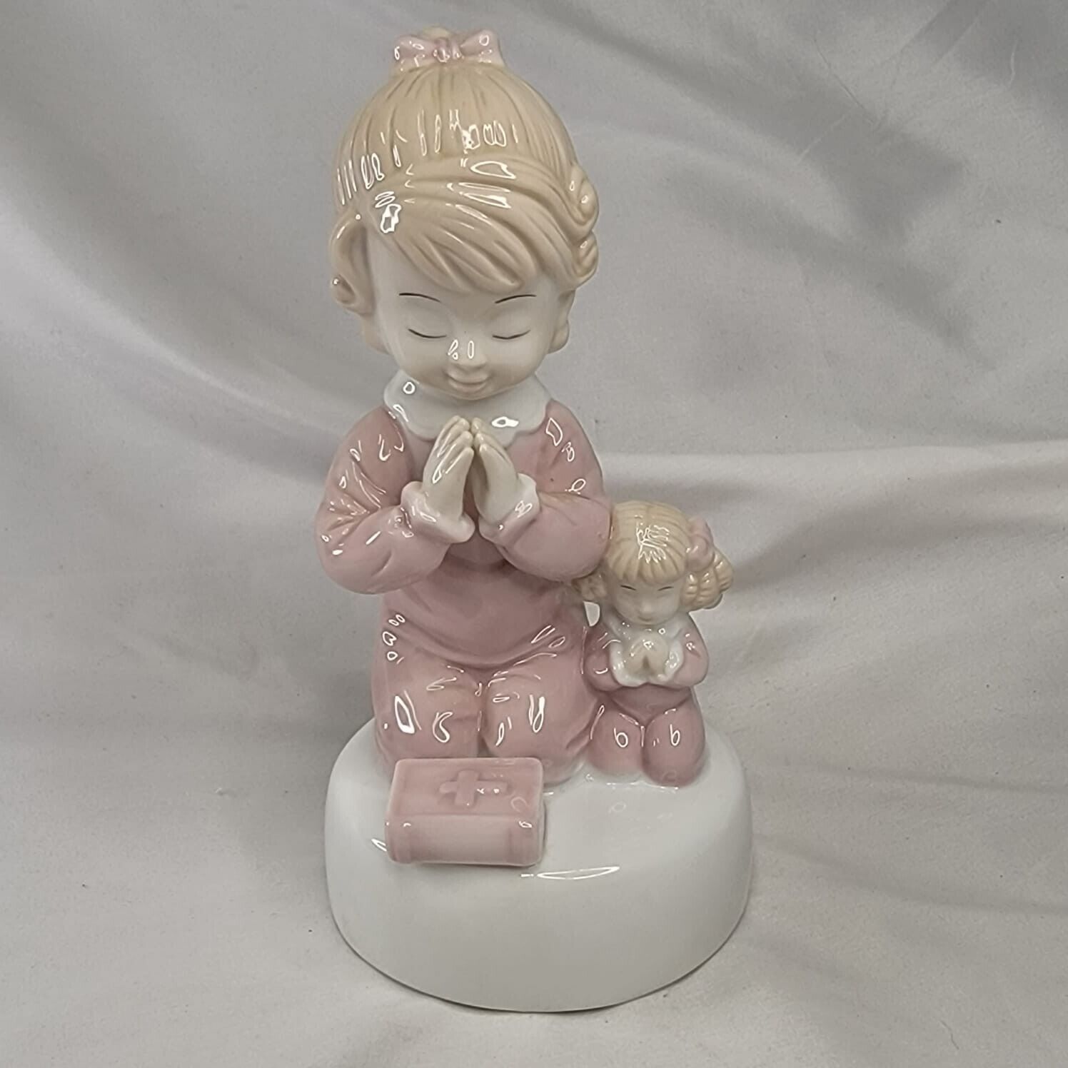 Vintage Porcelain Music Box Little Girl Praying Figurine Plays Jesus Loves Me