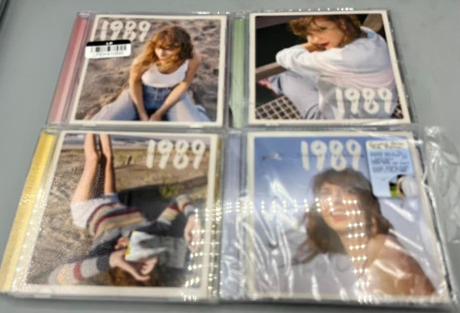 LOT OF 4 TAYLOR SWIFT - 1989 (Taylor\'s Version) Different Editions *READ DESC*