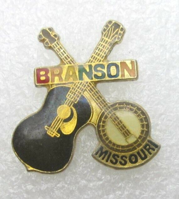 Branson Missouri Banjo Guitar Lapel Pin (B691)