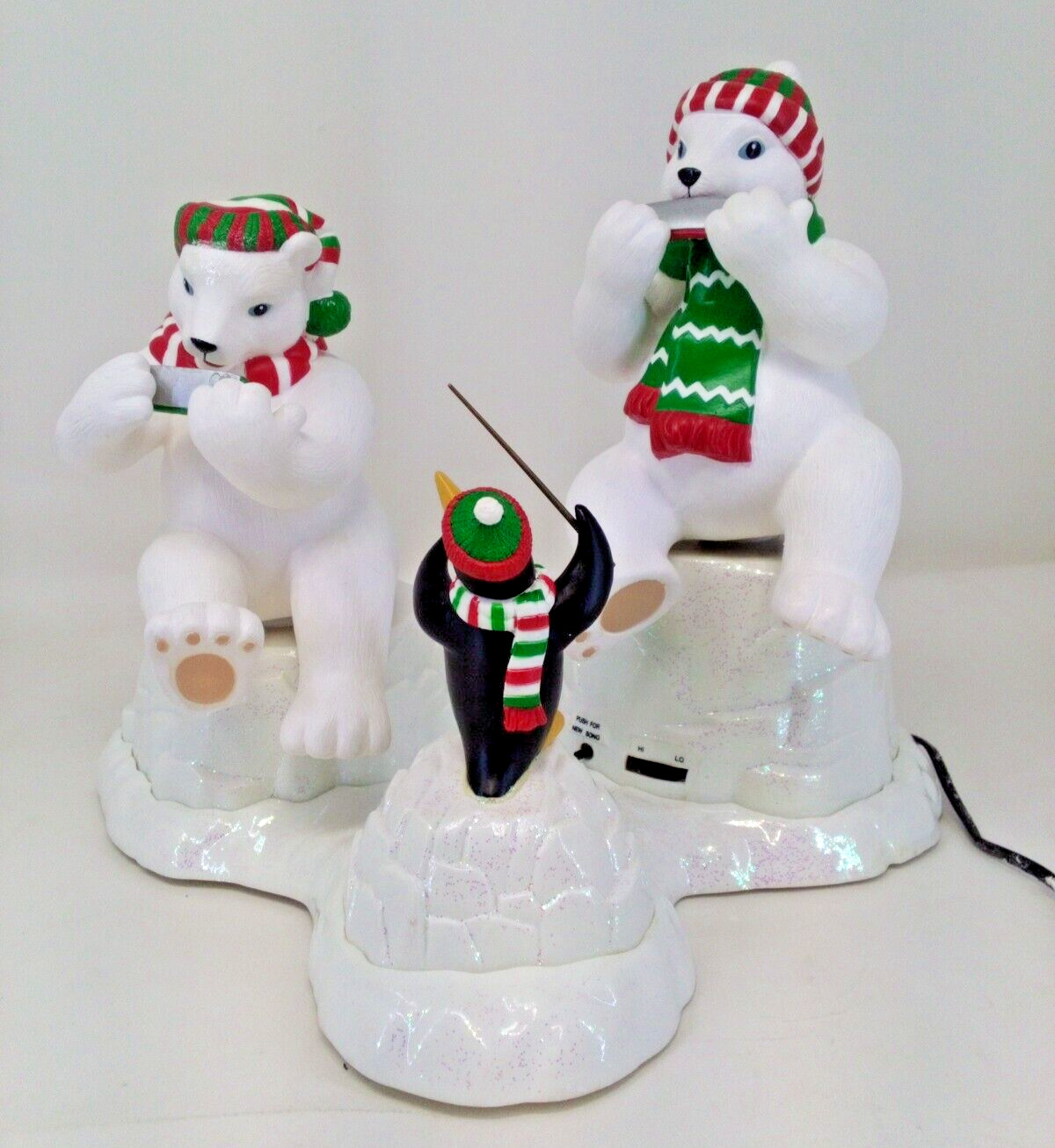 Mr. Christmas Dueling Duet Harmonica Moving Polar Bears Animated Musical 20 Song