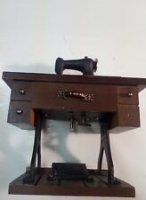 VINTAGE SEWING MACHINE MUSIC BOX 1980 GEORGE GOOD CORP MUSIC BOX WORKS picture