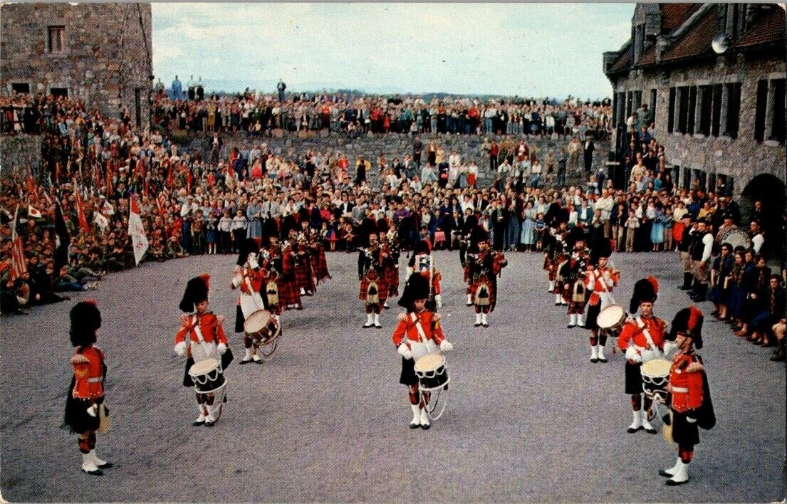 postcard Fort Ticonderoga New York The Black Watch Pipes And Drums A7
