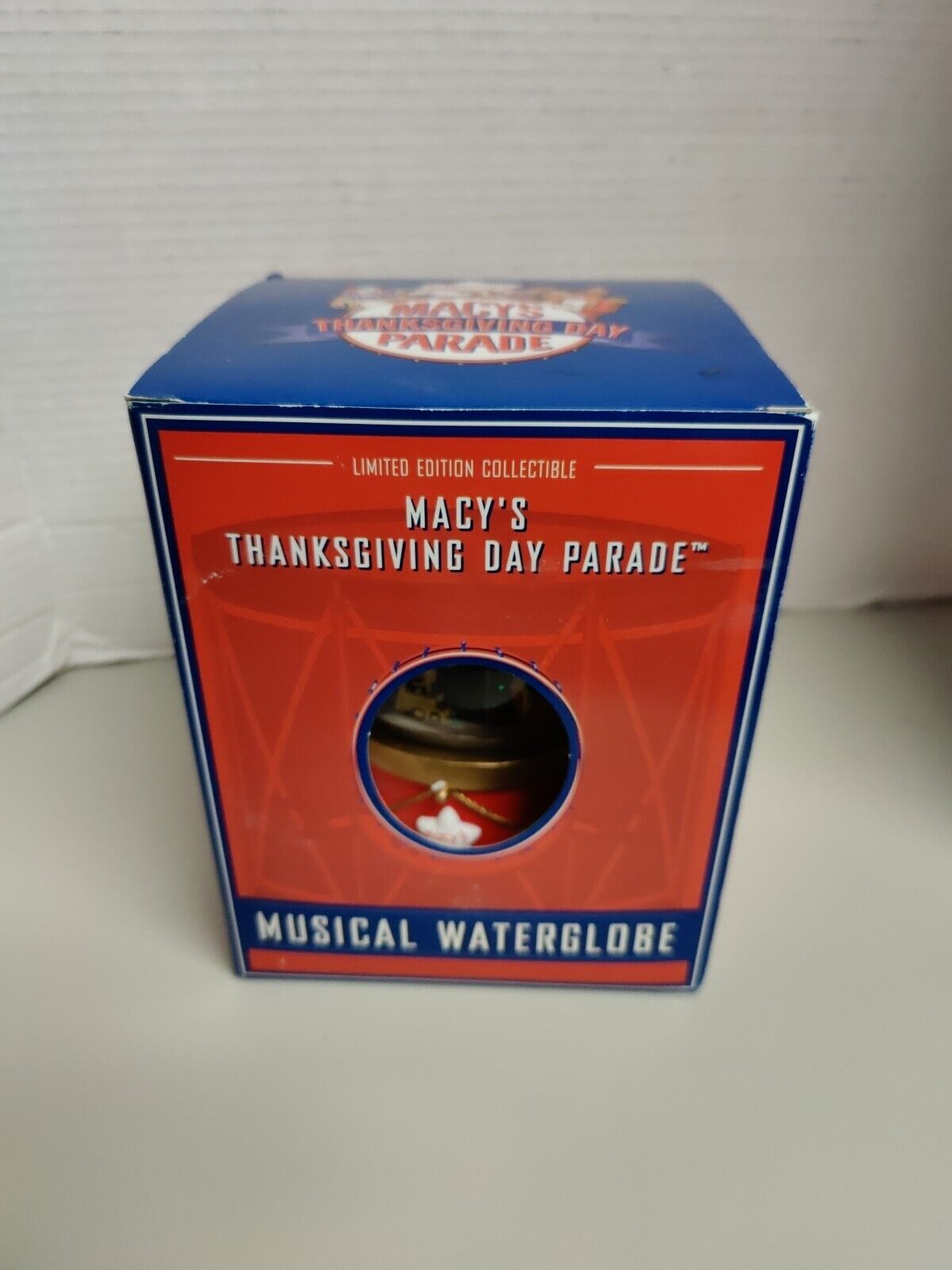 VINTAGE (2002) Macy\'s Thanksgiving Day Parade Musical WaterGlobe WORKS