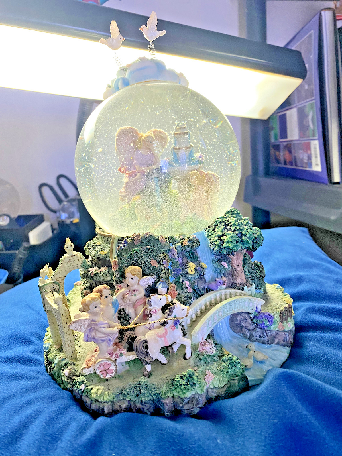 vintage angel musical snow globe large item about 4 pounds plays beautiful dream