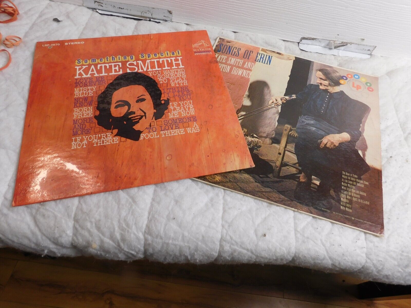 LOT OF 2 KATE SMITH VINYL RECORD LPS - SONGS OF ERIN;SOMETHING SPECIAL/SEALED