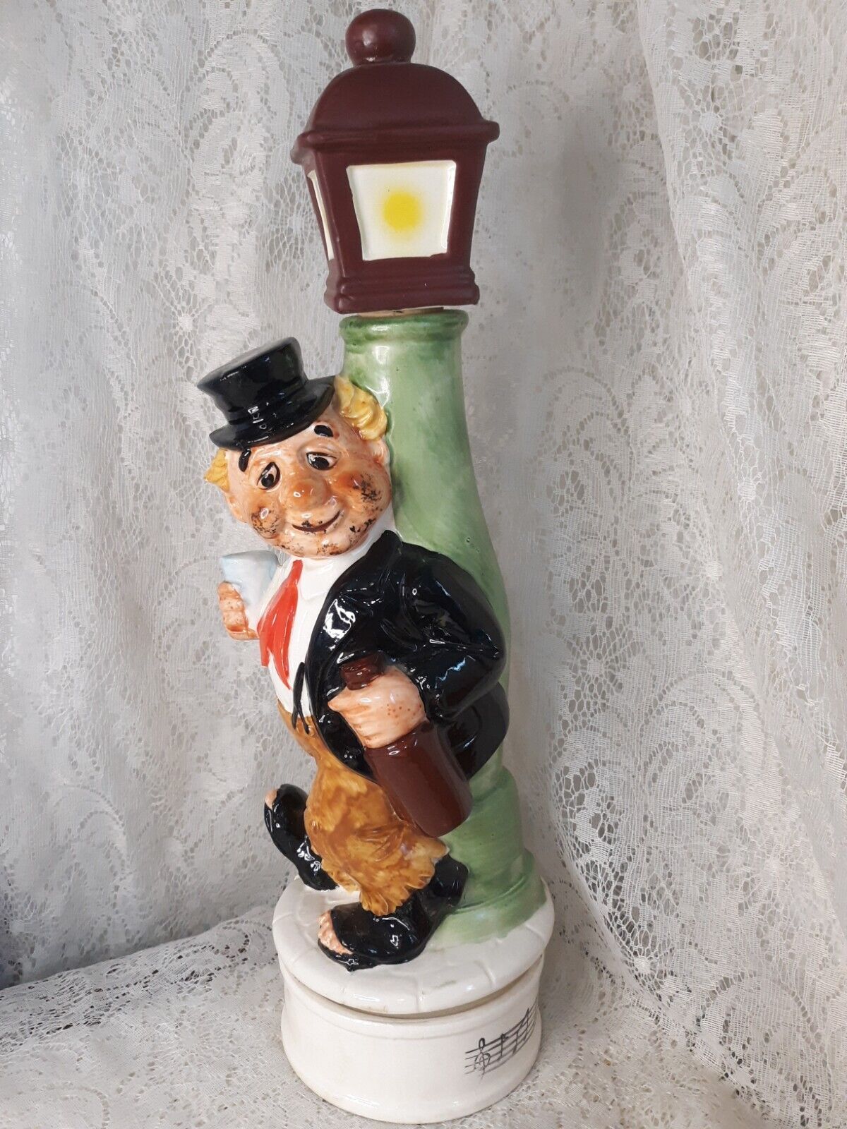 Vintage-Hobo Drunk Decanter Music box plays music and rotates Empty