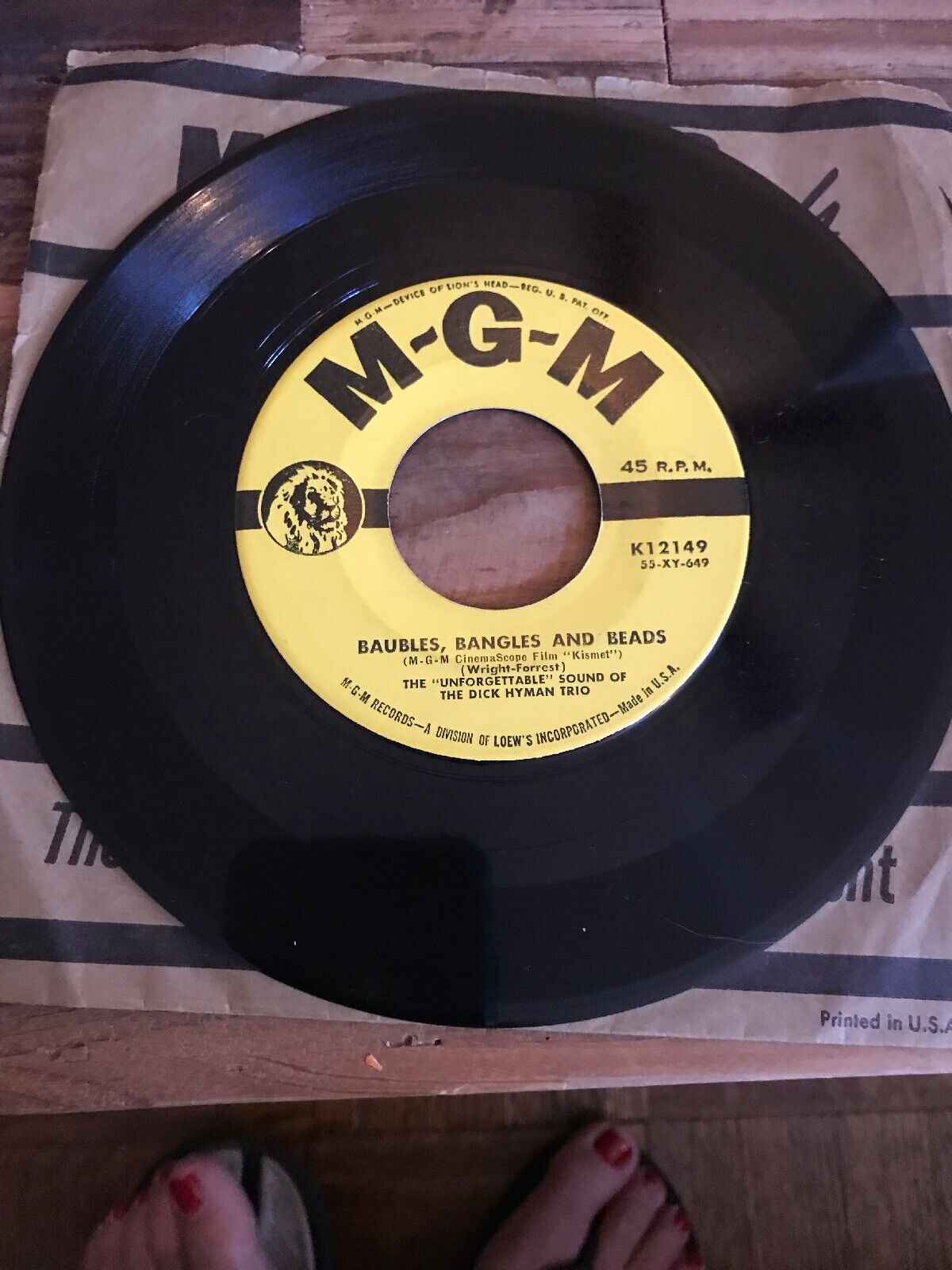 Vintage THE DICK HYMAN TRIO - BAUBLES, BANGLES & BEADS  - Original 1955 45 RPM