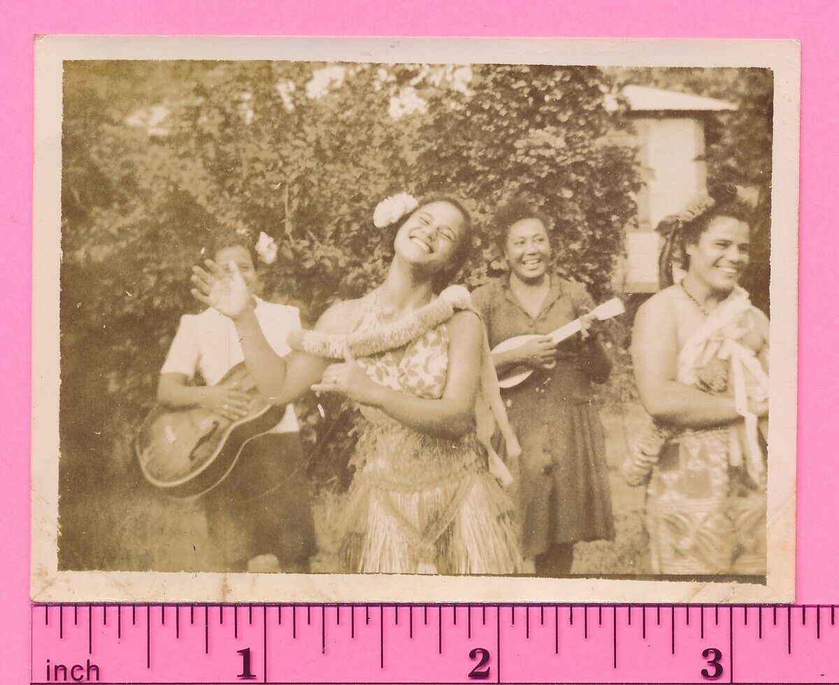 Hawaiian Hula Girl w/ Band Uke Banjo Ukulele Guitar Vintage Snapshot Photo