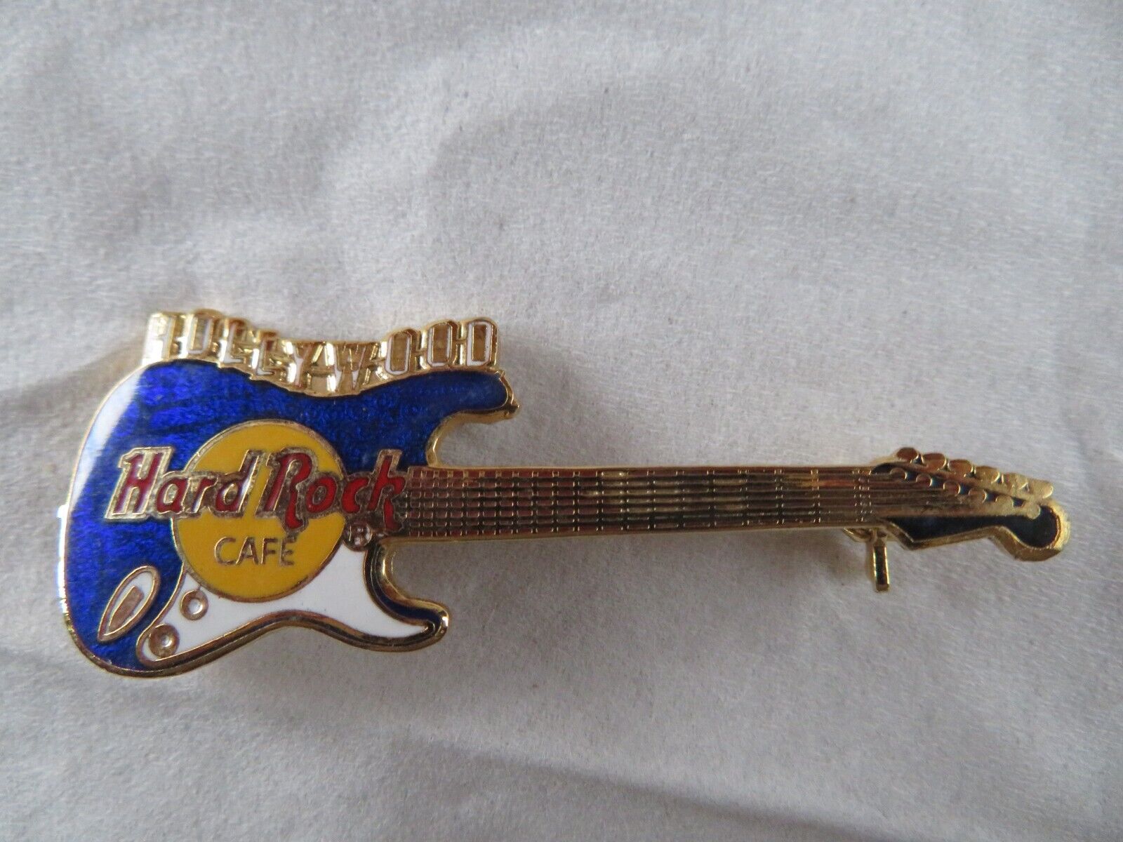 Hard Rock Cafe Pin Badge Hollywood Guitar