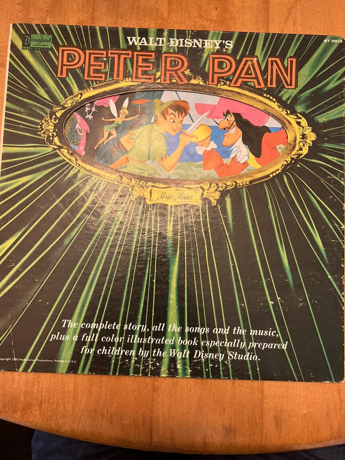 WALT DISNEY\'S PETER PAN SOUNDTRACK AND STORY BOOK VINTAGE 1960 VINYL  LP