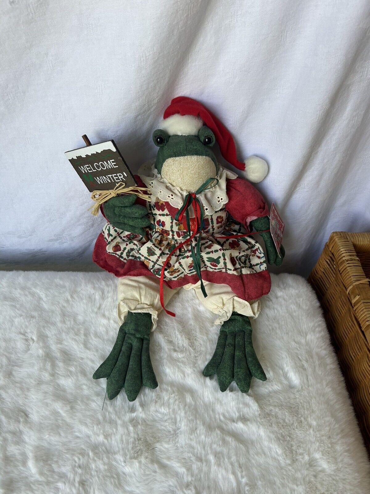 Vintage musical Christmas frog
