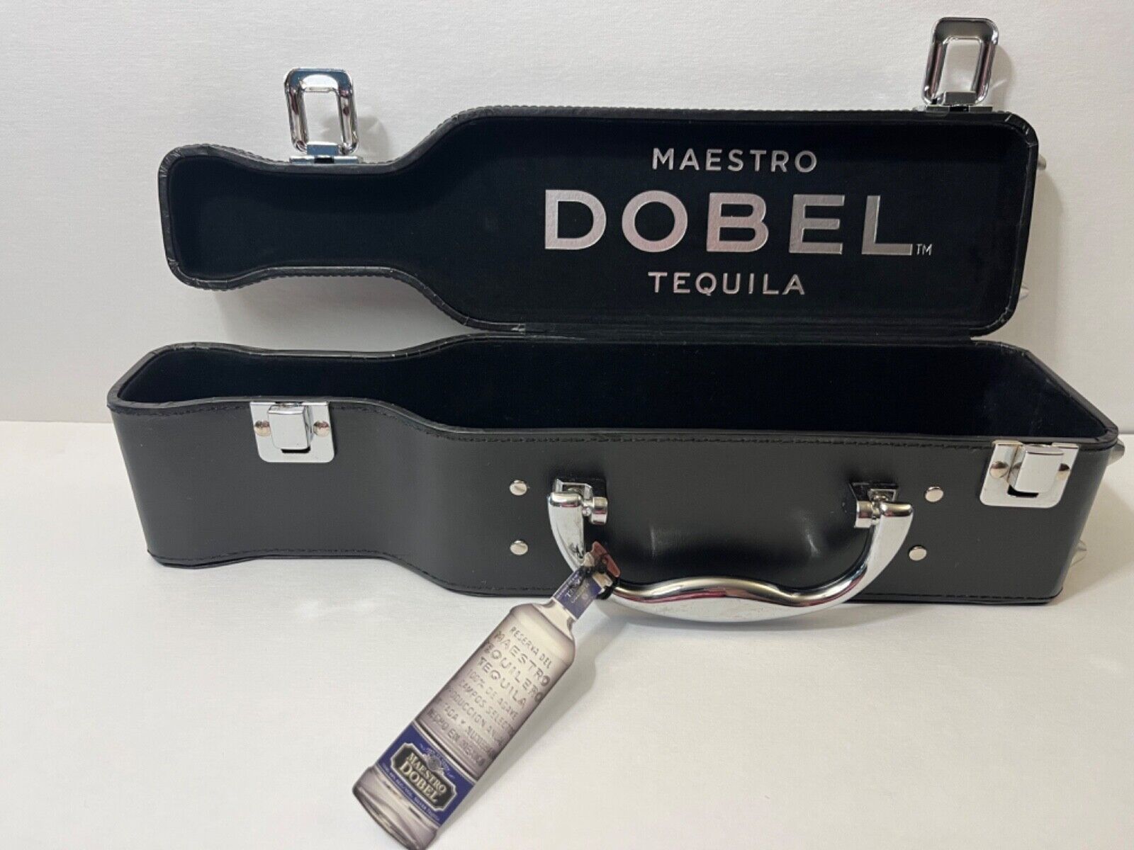 MAESTRO DOBEL Tequila Limited Edition BLACK GUITAR EMPTY CASE Collectible 