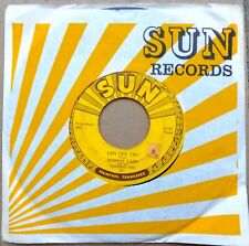 Johnny Cash - Hey, Porter  / Cry  Cry  Cry  (1955) Sun w/ sleeve  picture