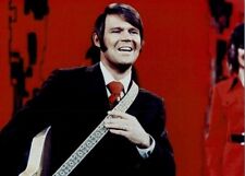 Glen Campbell smiling pose in suit & tie with guitar performing on TV show 5x7 picture