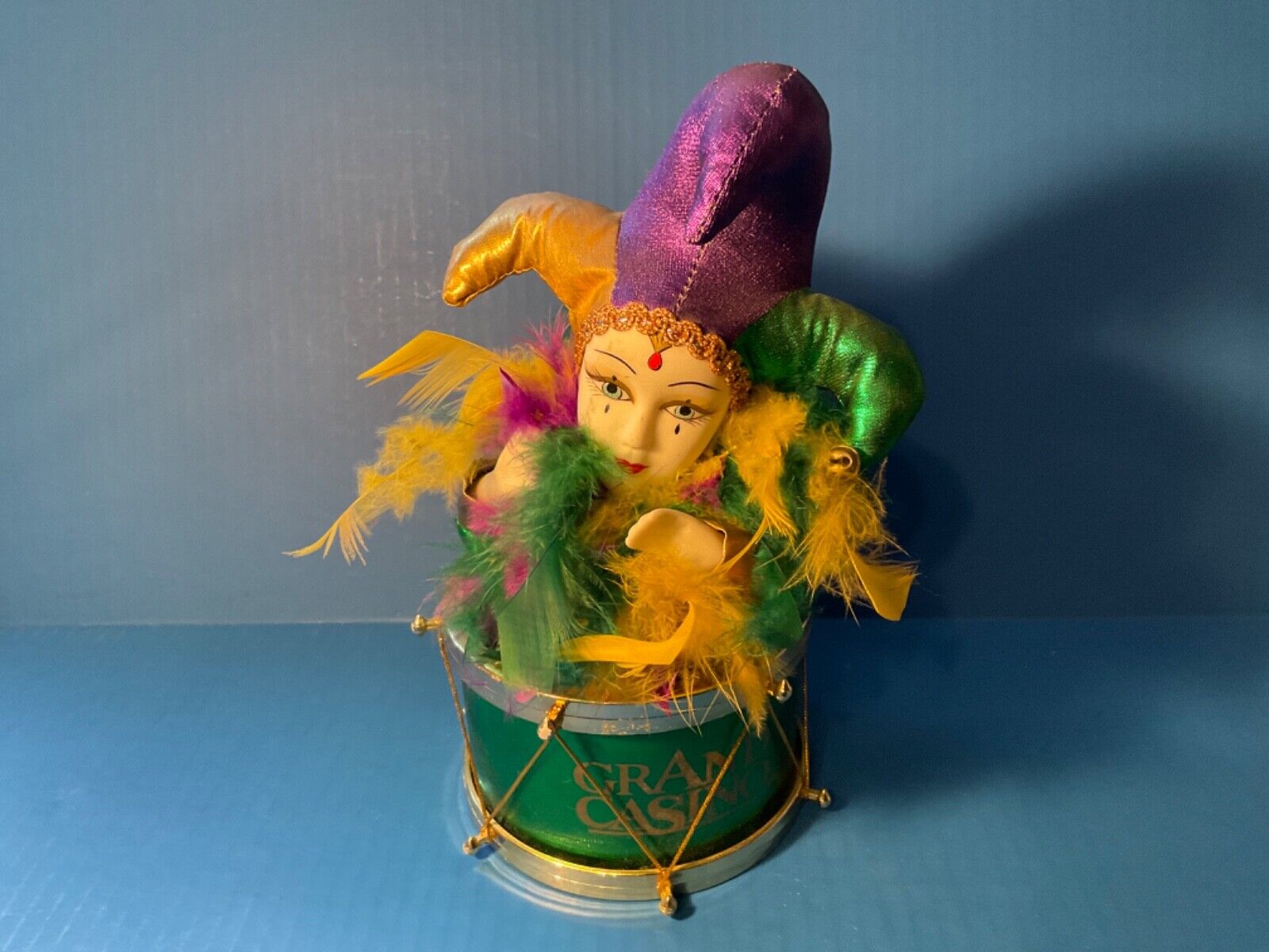 VINTAGE - JESTER Wind-Up Musical Box Head Moves While Playing Music