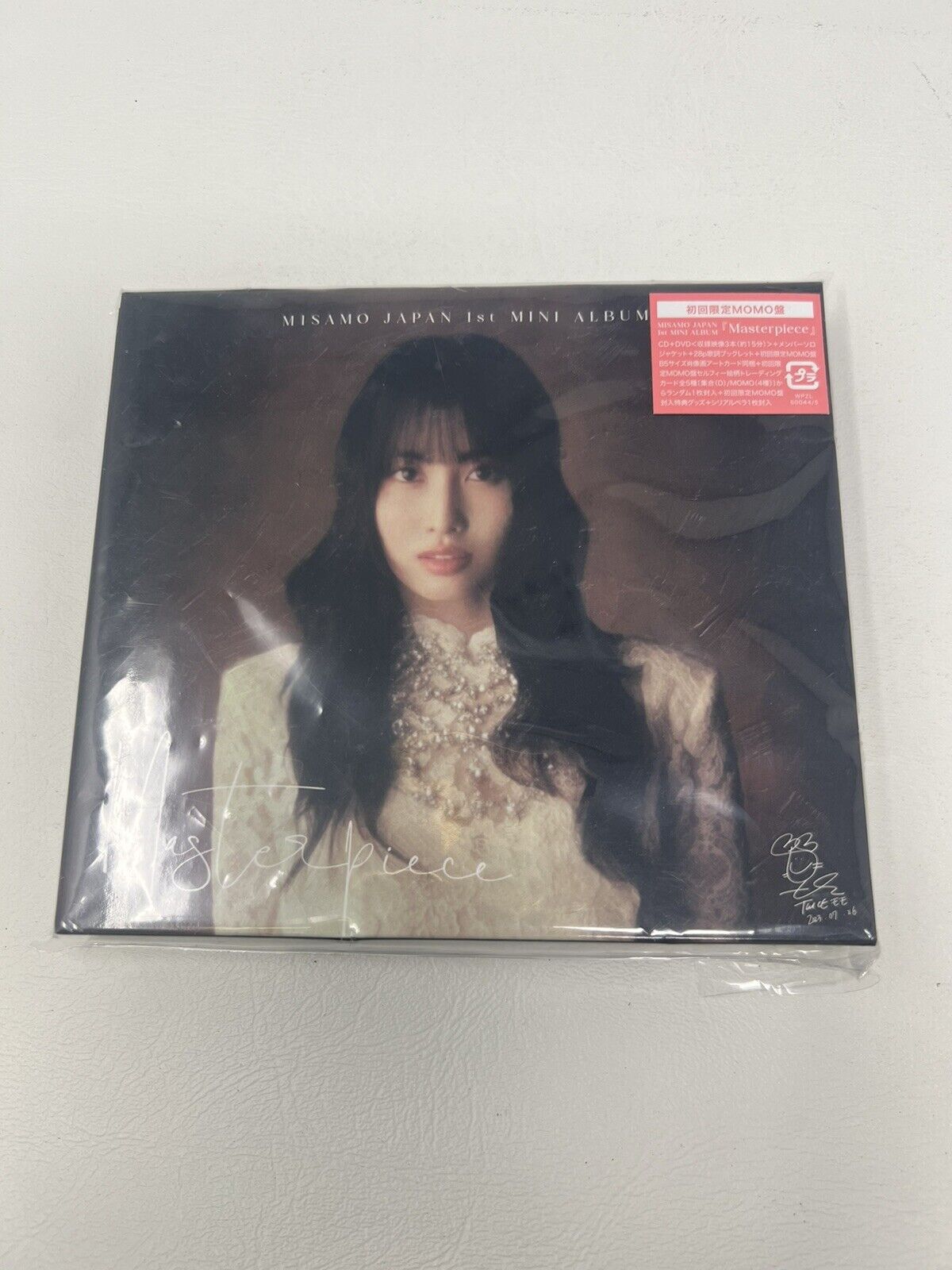 MISAMO Masterpiece ONCE JAPAN MOMO by TWICE pre-owned