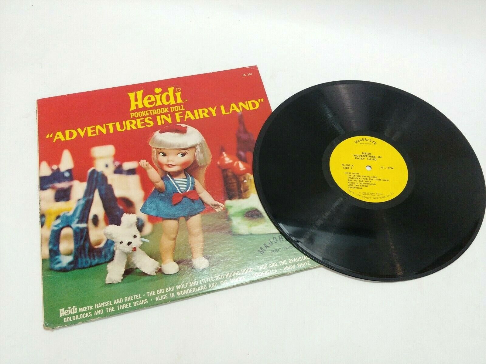 Vintage 1965 Heidi pocketbook doll adventure in Fairyland majorette Record M-302