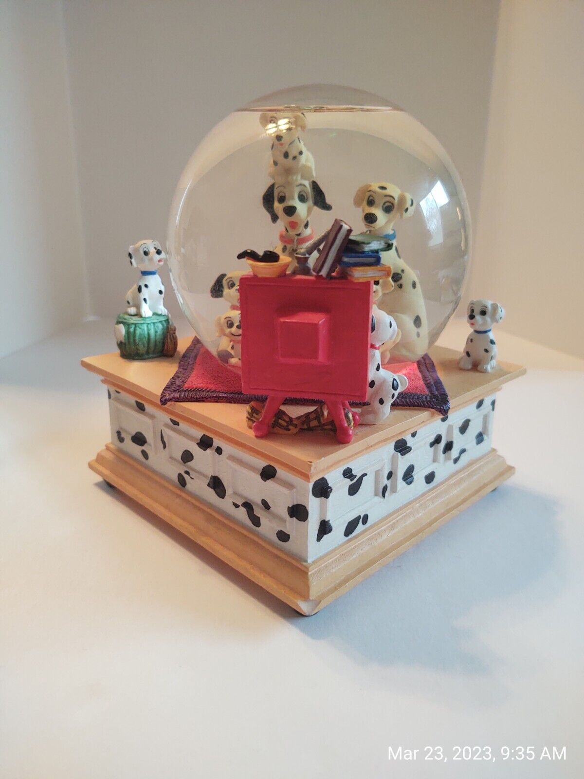 Vintage Disney 101 Dalmatians Snow Globe Music Box Plays Cruella De Ville