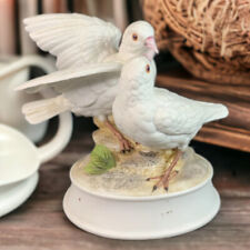 Vintage White Doves Music Box Gorham Gift Japan Figurine Birds Pigeons Musical picture