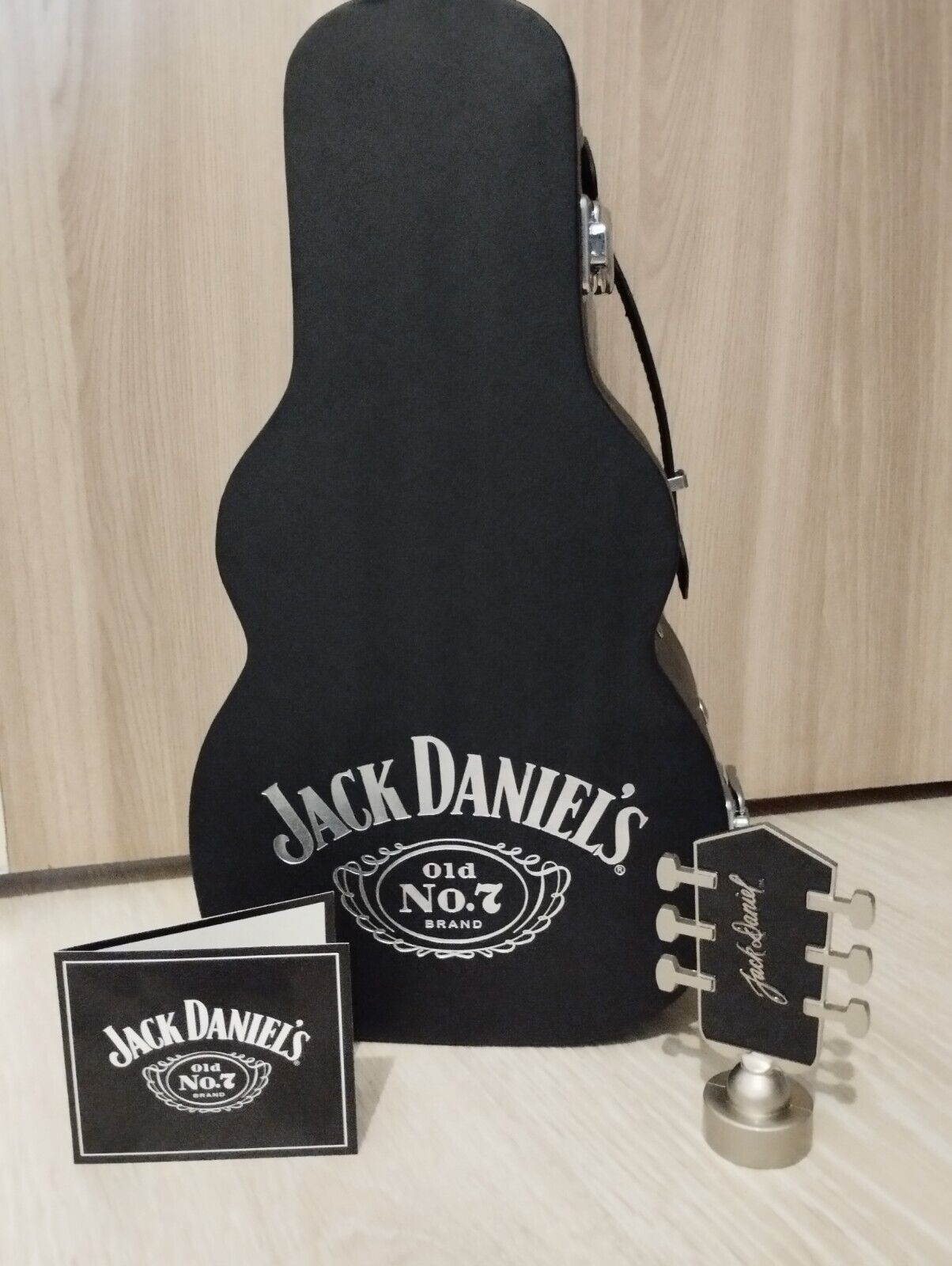 Jack Daniel's Whiskey Limited Edition Guitar Case with Bottle Stopper+VIDEO