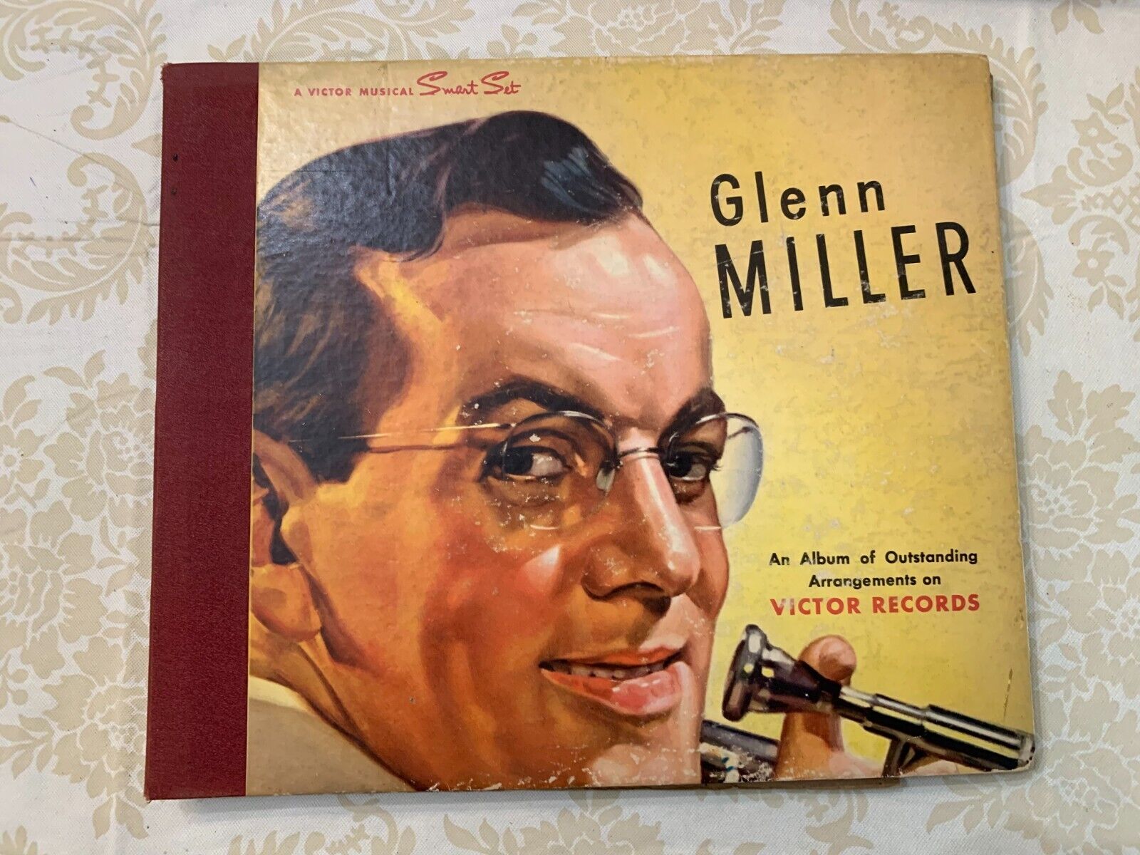 Vintage GLENN MILLER Victor Musical Smart Set - 4 Discs -- 4597