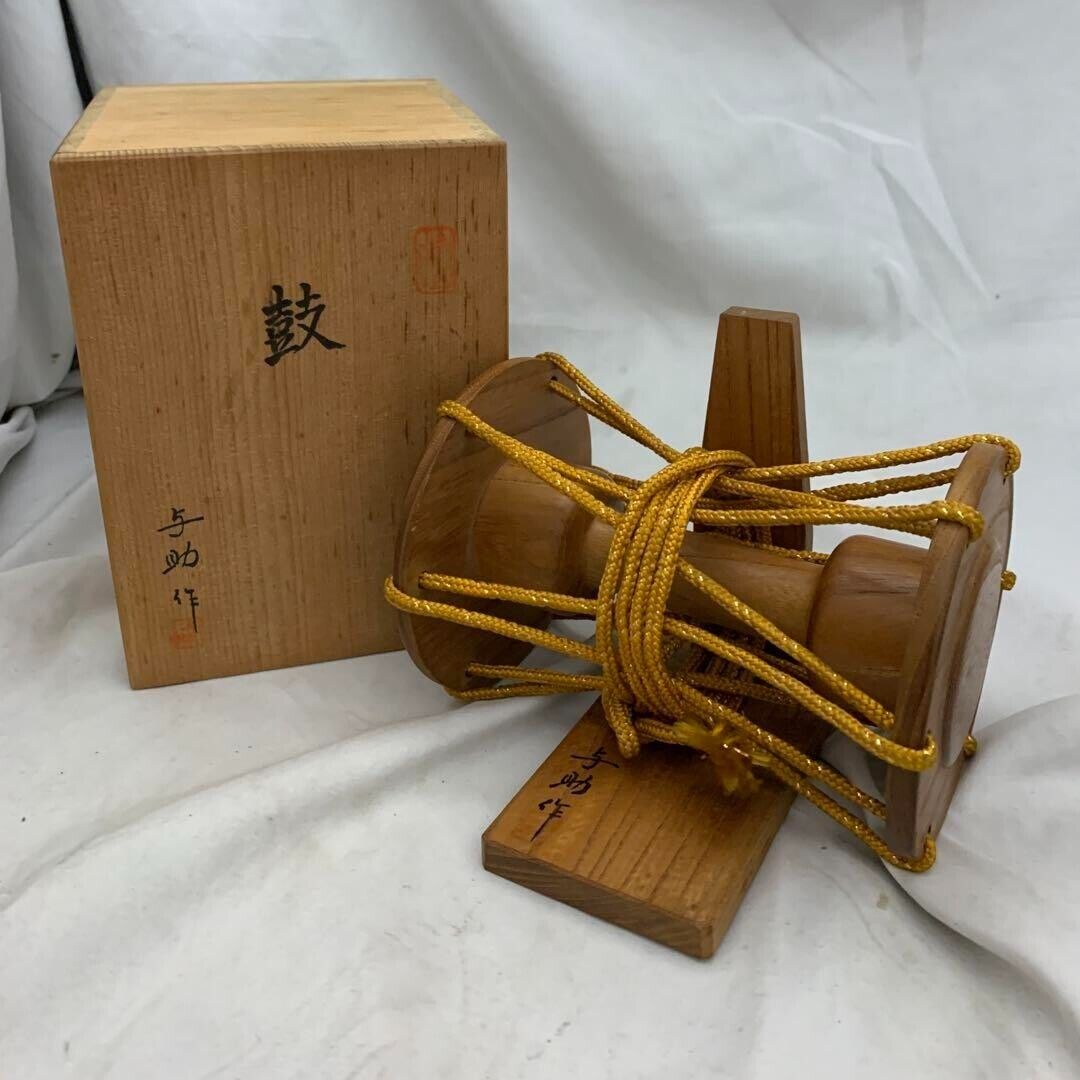 Japanese Wooden miniature drums by Yosuke.