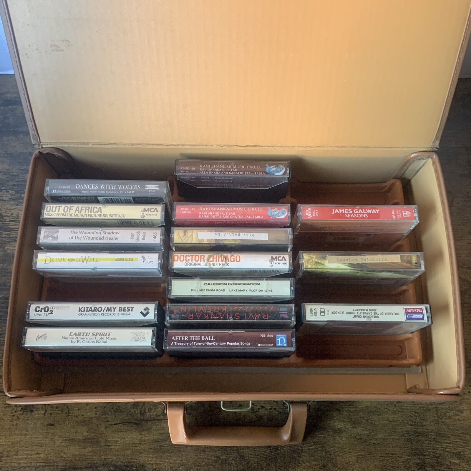 1980s Vintage Cassette Tape Travel Case Brown Vinyl/leather + 16 Cassette Tapes