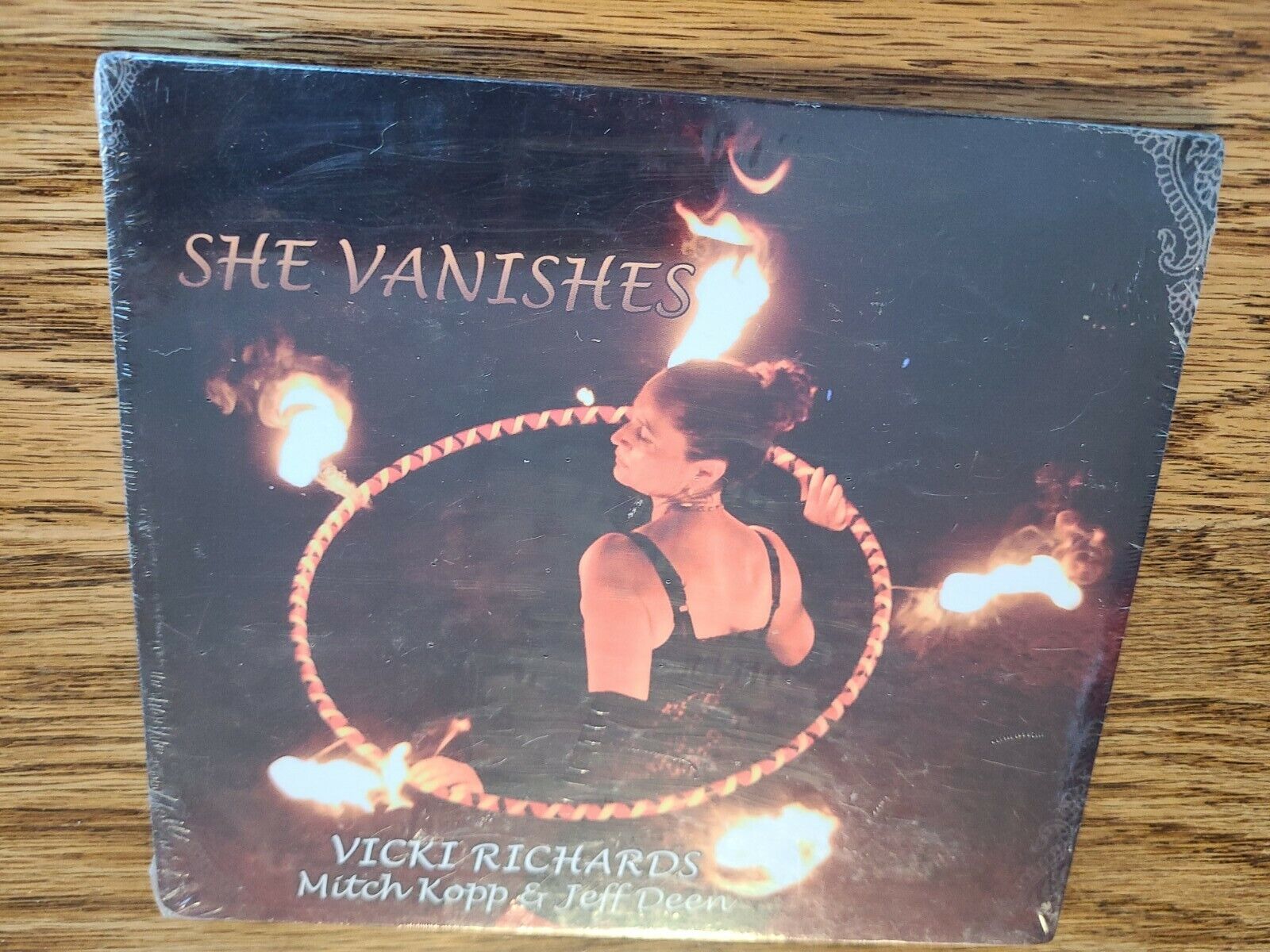 Vicki Richards  She Vanishes CD BRAND NEW