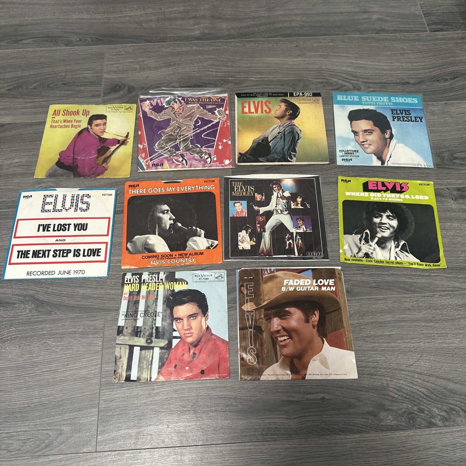 ELVIS PRESLEY: Large Lot of 10 , 50’s Thur 80’s , 45\'s w/ Picture Sleeves   VG++