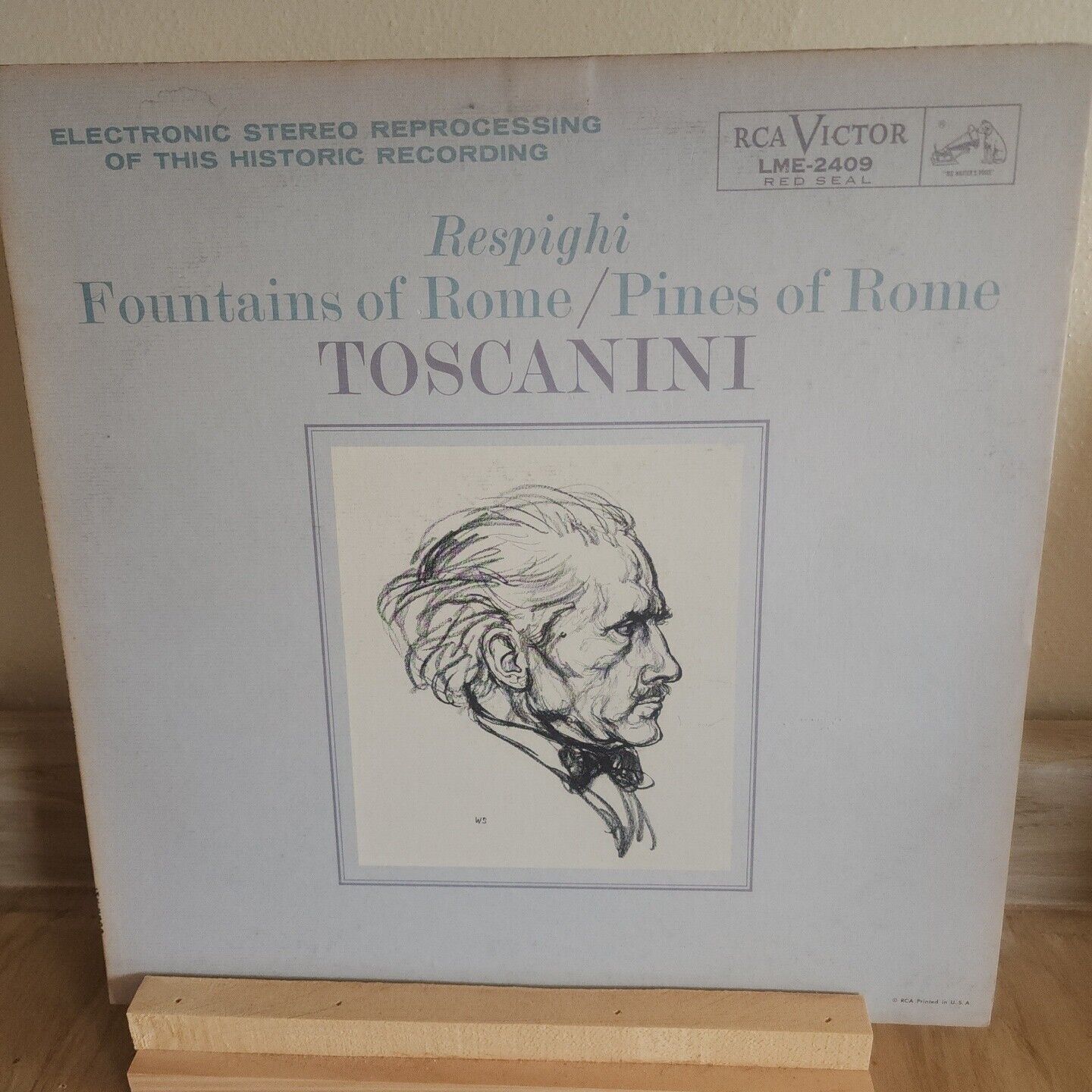TOSCANINI-RESPIGHI-FOUNTAINS of ROME-ORIGINAL RCA VICTOR RED SEAL LME-2409 VINYL