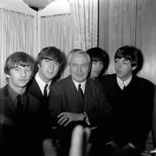 Labour Party leader Harold Wilson with The Beatles 1964 Old Photo 4 picture