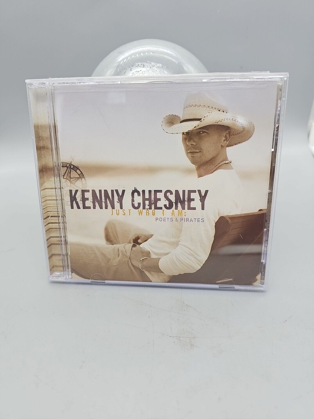 Kenny Chesney  -Just Who I am Poets and Pirates  (CD)