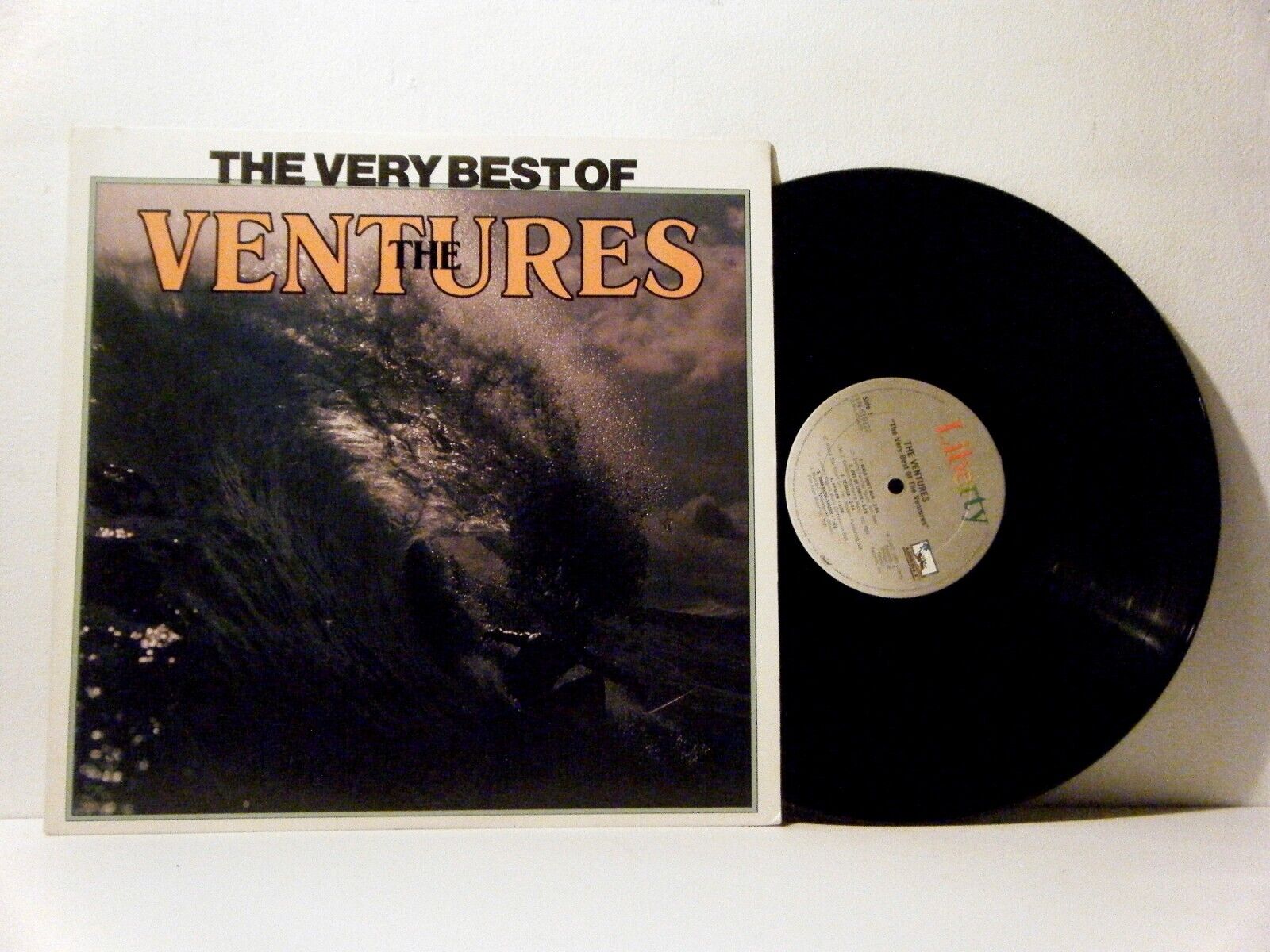 THE VENTURES  LP  The Very Best Of  the Ventures 1975 Liberty RE  vinyl