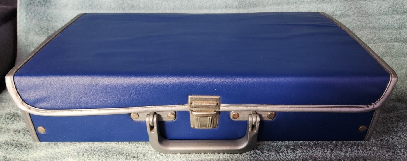 Vintage Cassette Tape Holder Travel Carry Case Holds 24 Blue Vinyl USA 15\