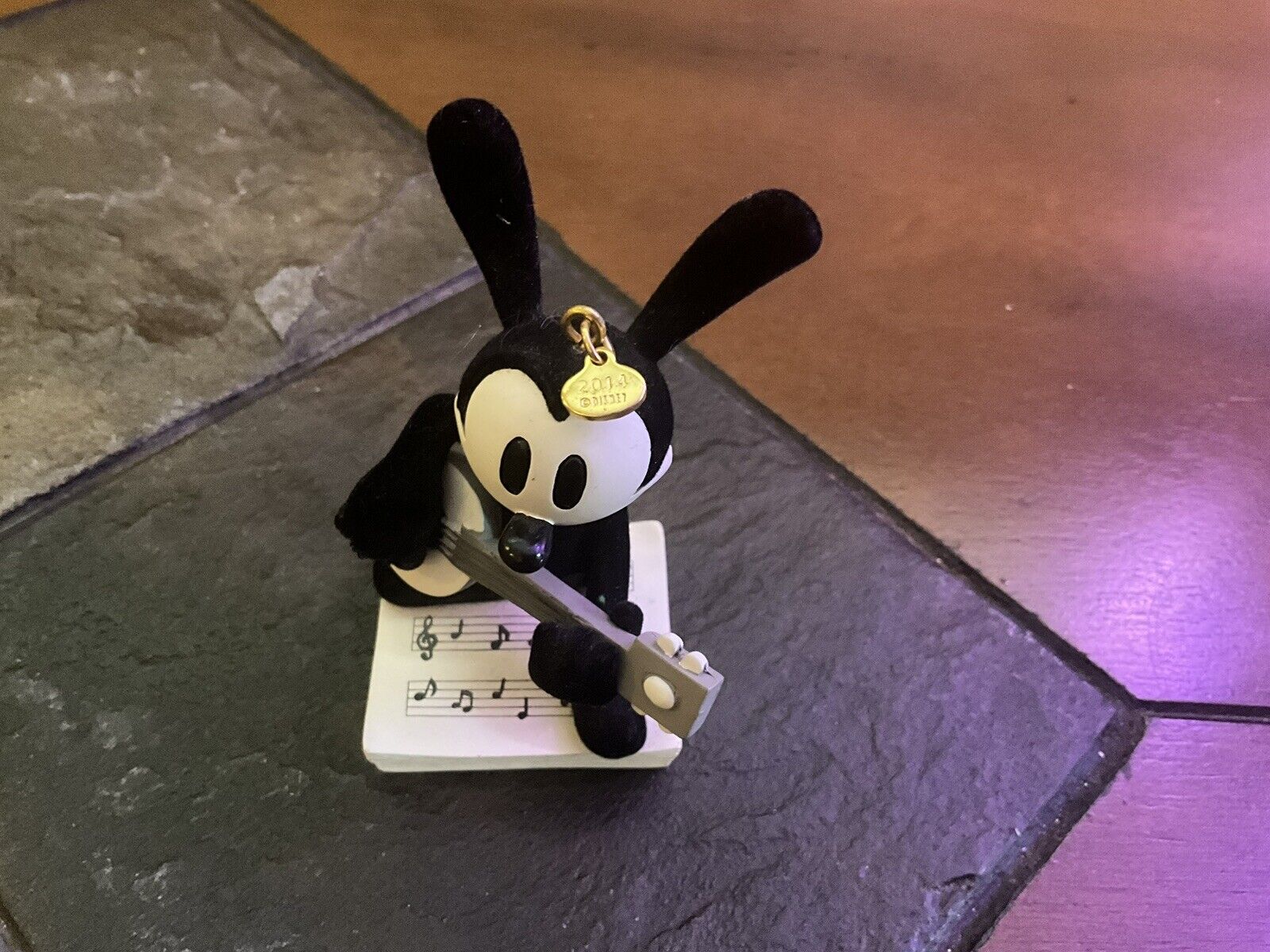 Adorable Oswald the Rabbit Christmas Classic Disney Banjo Sketchbook Ornament