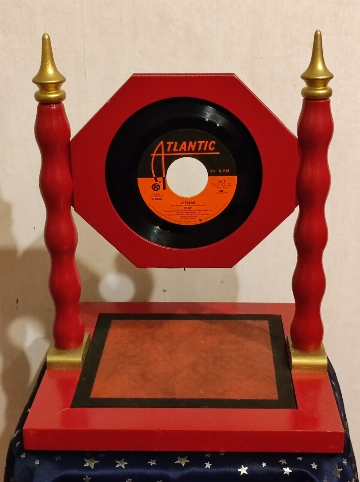 Vinyl Star (Record Go) by Tony Lackner