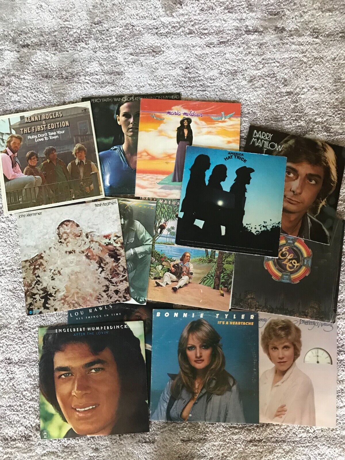 Vintage 1970s Vinyl Records-- America, Kenny Rogers, Maria Muldaur (Lot of 13)