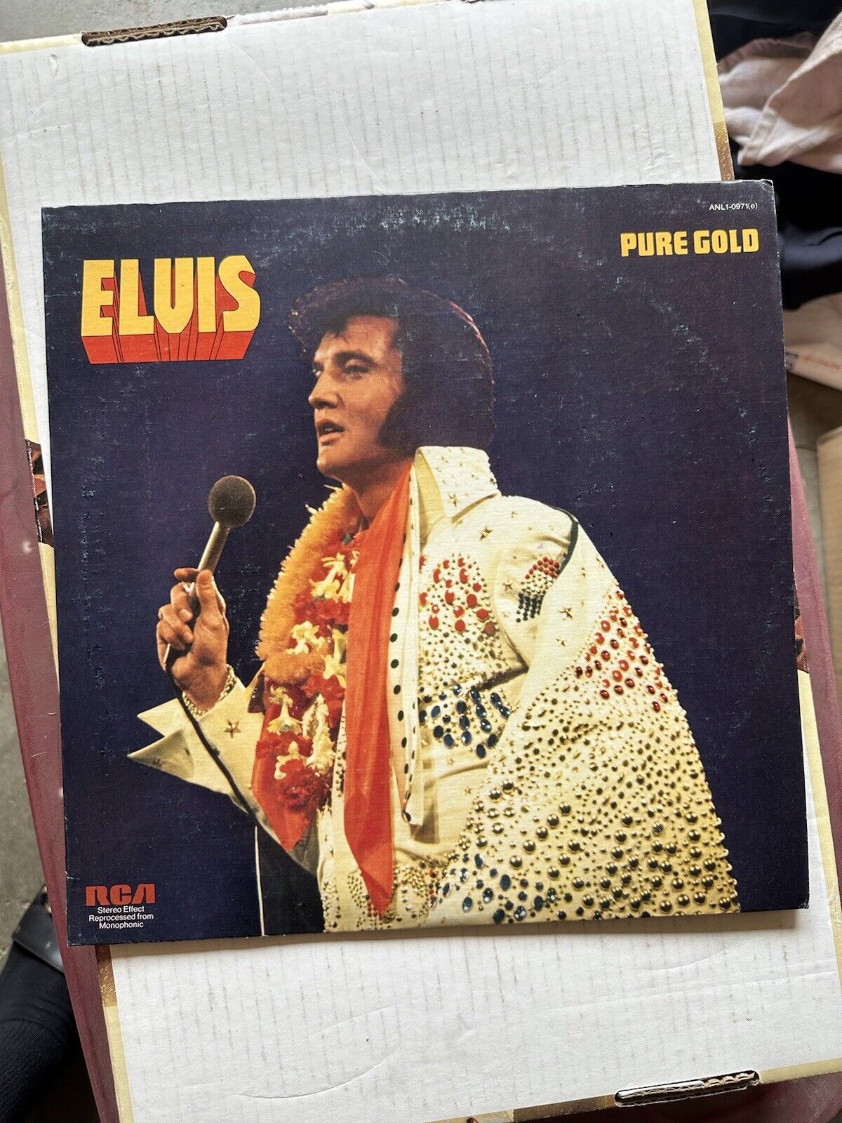 ELVIS PRESLEY-PURE GOLD-LP