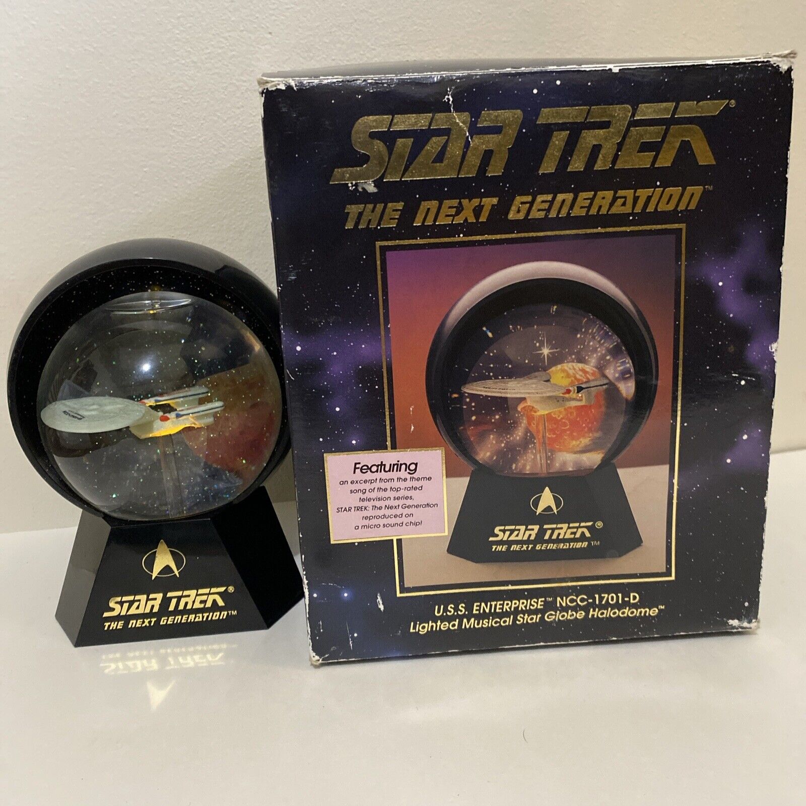 Vintage 1993 Star Trek Next Generation Lighted Music Globe Enterprise Tested