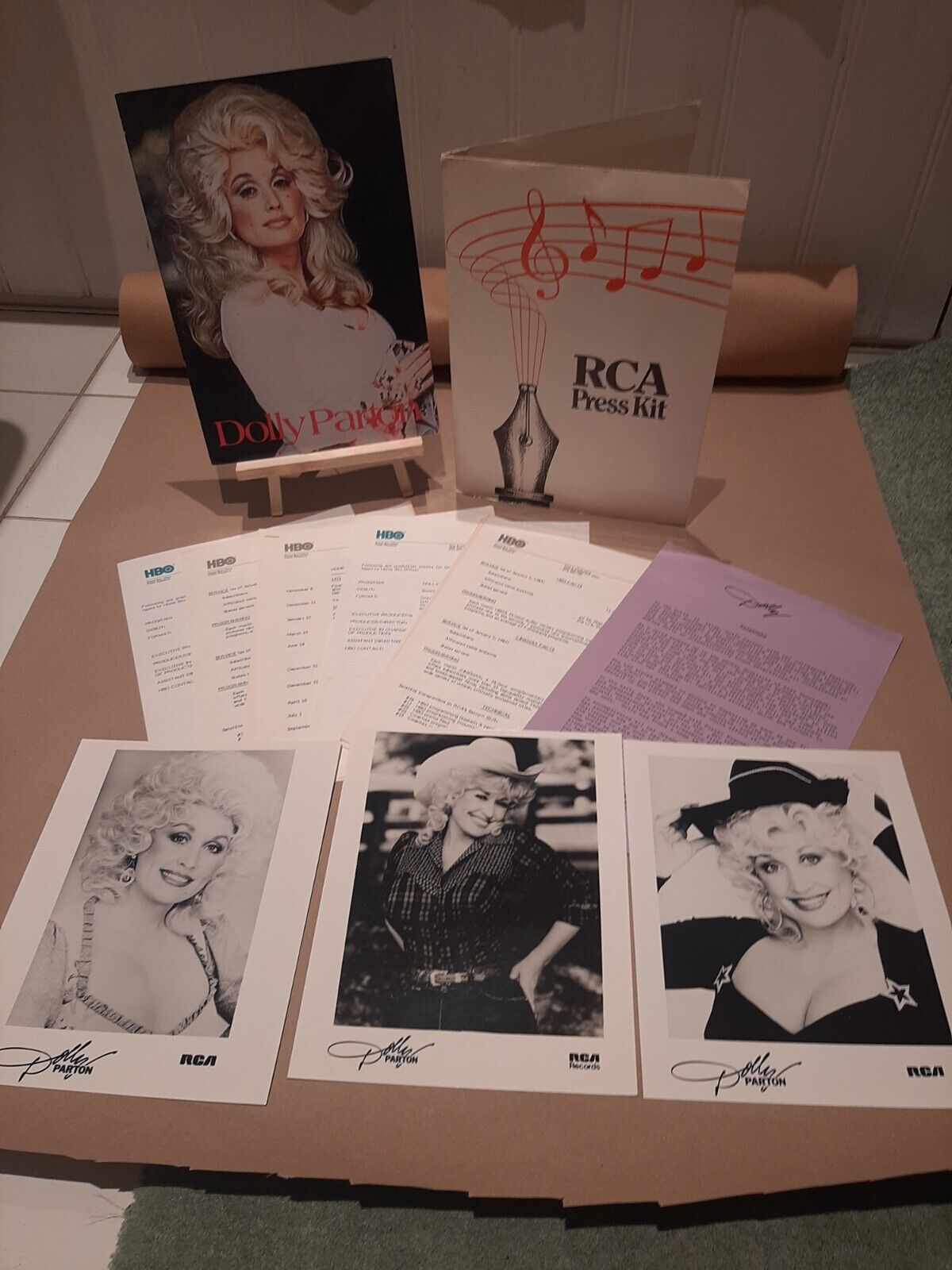 Dolly Parton - 1977 GREAT UK TOUR PROGRAMME + Vintage RCA PRESSKIT IN FOLDER 