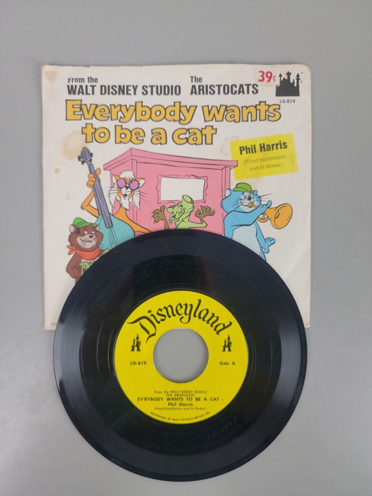 The ARISTOCATS 45 RPM Vinyl Record Disneyland LG-819 Everybody Wants To Be A Cat