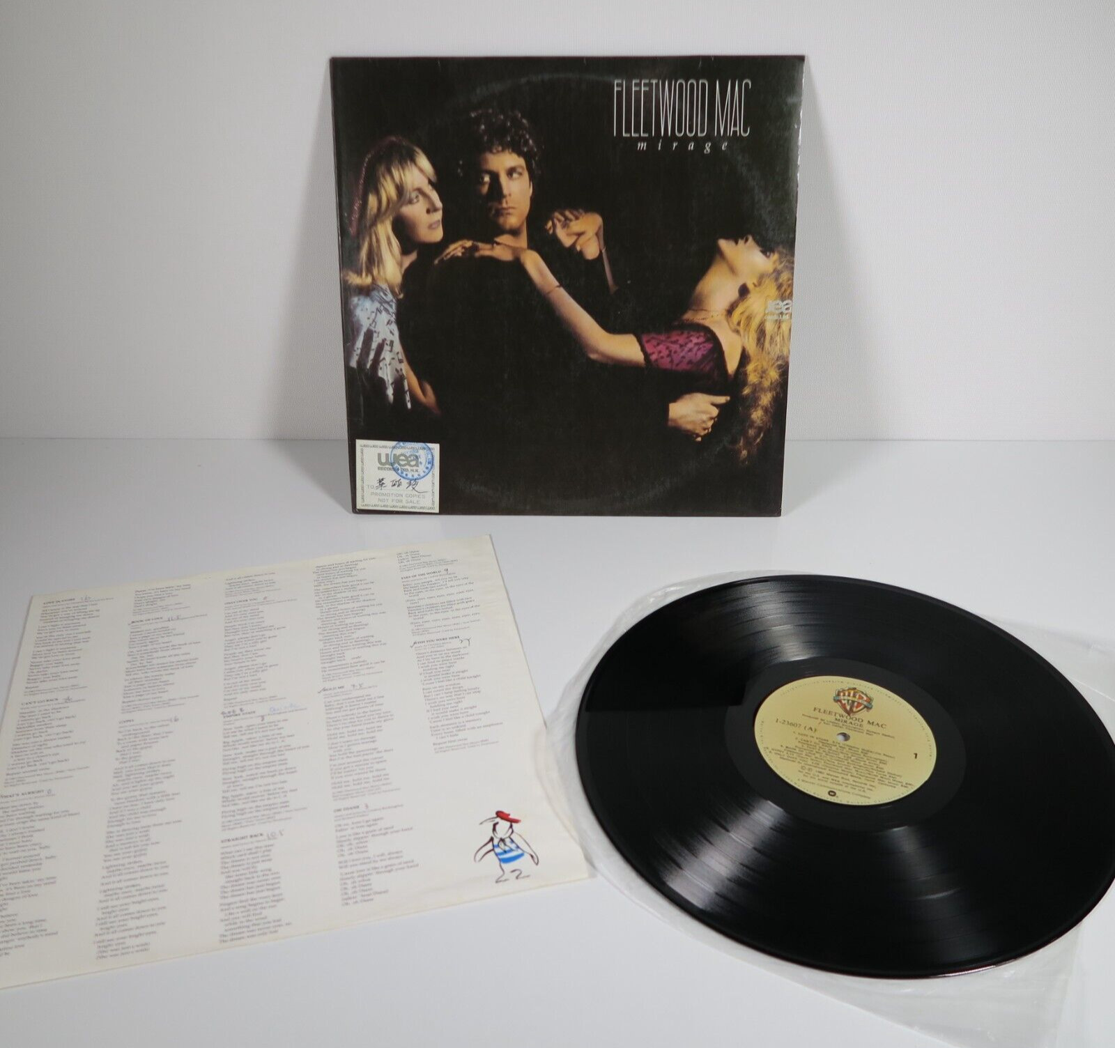 VTG 1982 Fleetwood Mac Mirage w/ Lyrics Sheet Warner Bros Records Vinyl Album LP
