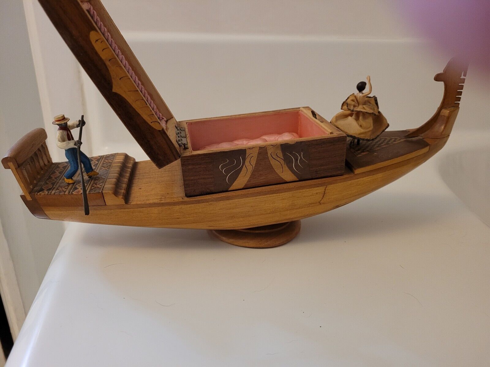 Vintage Wooden Gondola Music Box. Beautiful Works