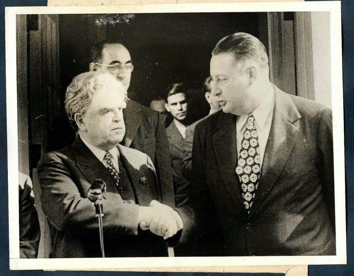 LABOR LEADER JOHN A LEWIS & INTERIOR SEC JULIUS KRUG WASH 1946 ORIG Photo Y 133