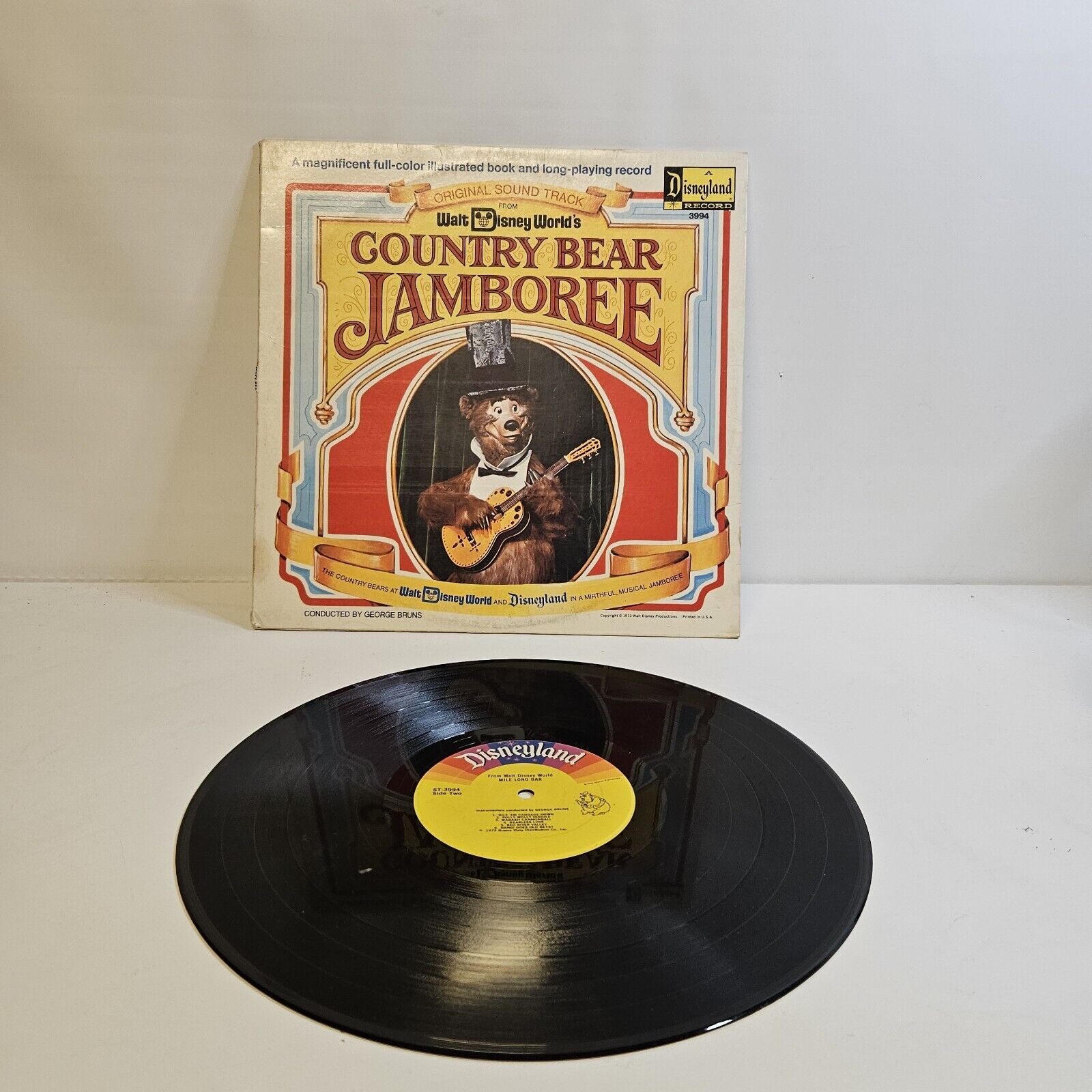 Walt Disney Worlds  Country Bear Jamboree LP  Vinyl Record VG+  w/ Book 1972